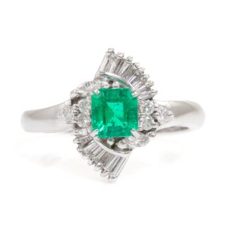 0.66ct Emerald & 0.29ct Diamond Ring