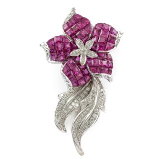 4.00ct Ruby and Diamond Brooch/ Pendant